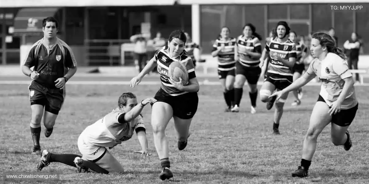 📱弹幕狂欢,实时互动!你的声音,让直播更有温度!